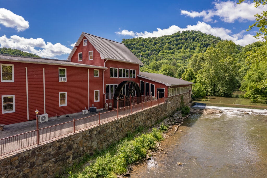 Aerial view of the mill along the Clinch River