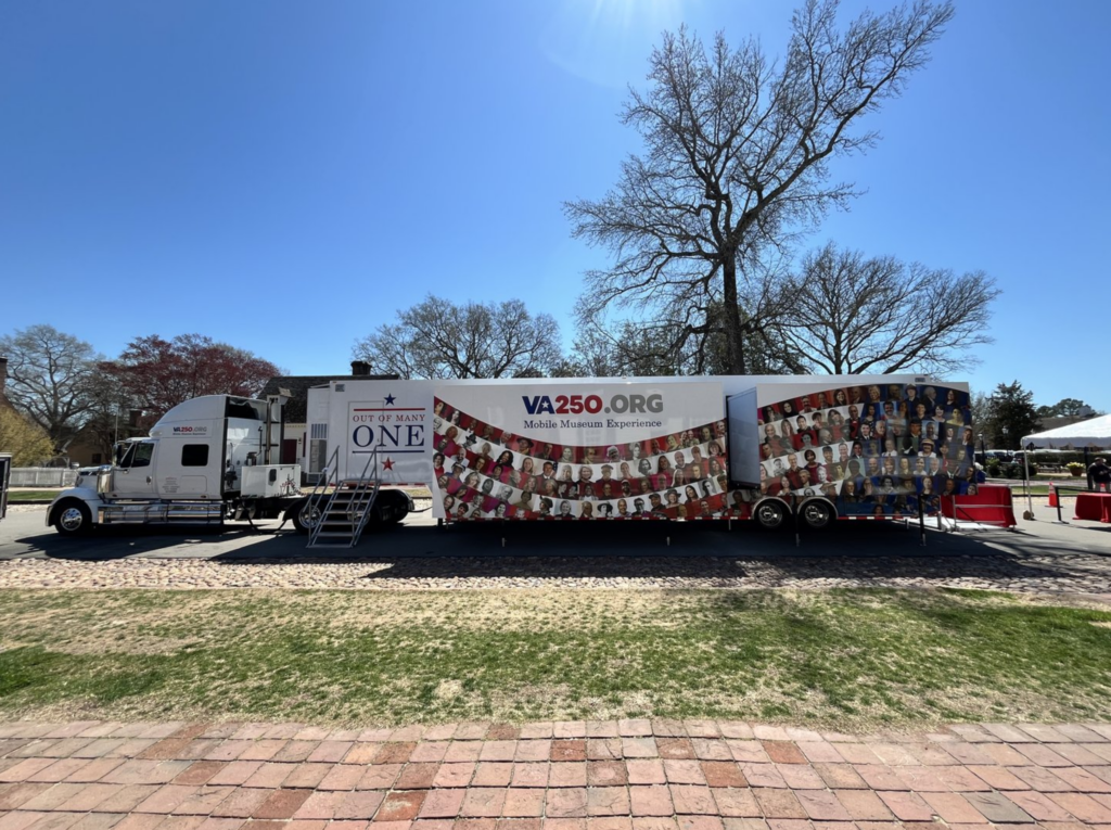 VA250 Mobile Museum Set-Up